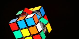 Comment Faire Un Rubik’s Cube : Astuces Pour Devenir Un Expert